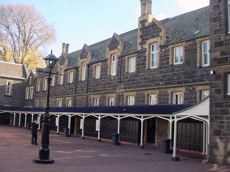 h00019 melbourne grammar school st kilda road melbourne quadrangle north south she project 2004