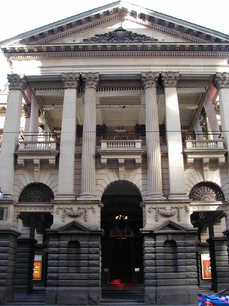 H0001 melbourne town hall and administration bldg swanston street melbourne main entrance she project 2004