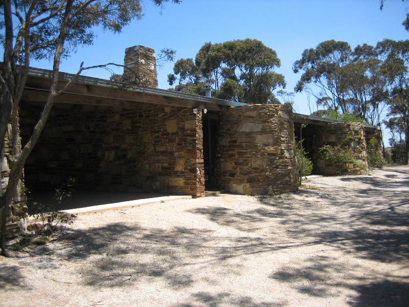 H2118 01 Baker House Bacchus Marsh Dec 2006 mz