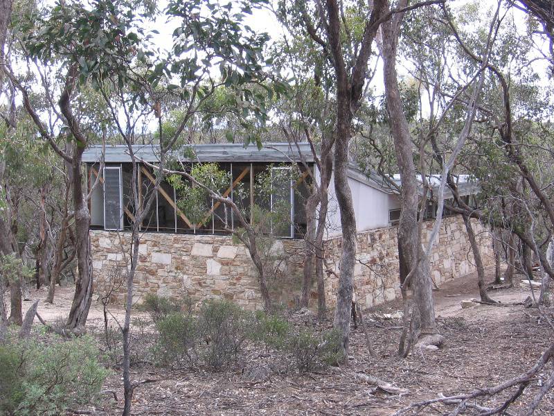 H2118 Baker House Bacchus Marsh Library rc May 2006