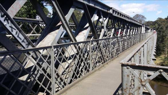 A view along the cantilevered walkway from the north looking south.jpg
