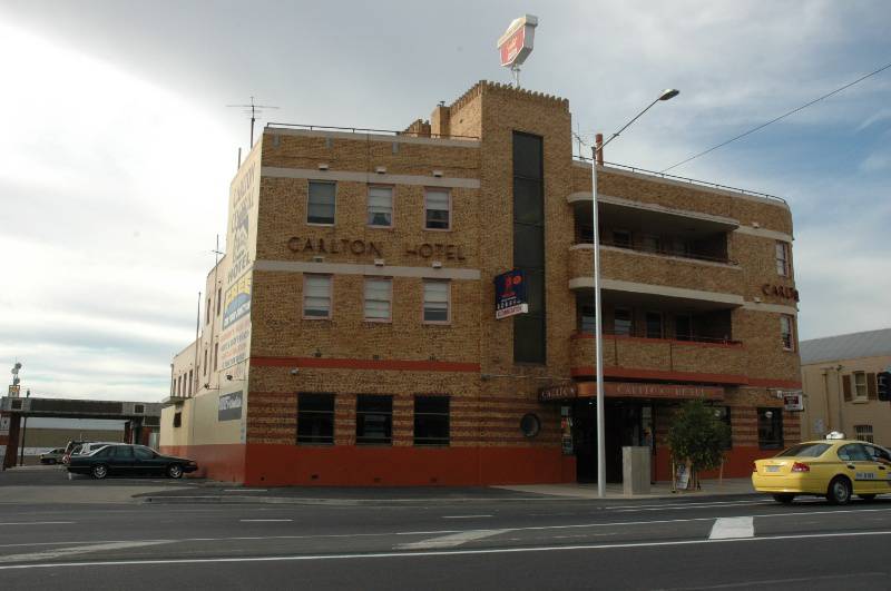 Carlton Hotel - 13-19 Malop Street, Geelong