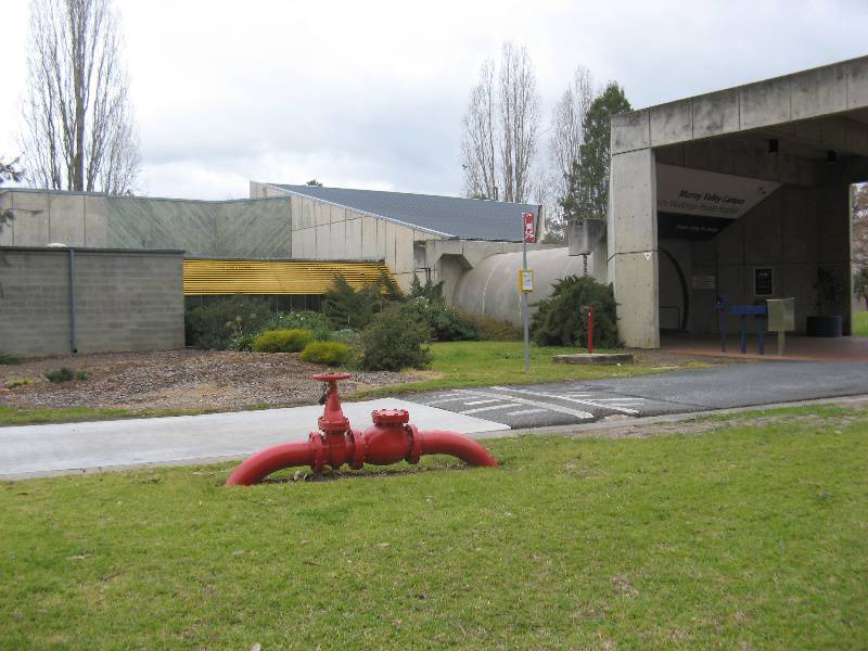 H2192 fmr Clyde Cameron College Wodonga Aug 08 36