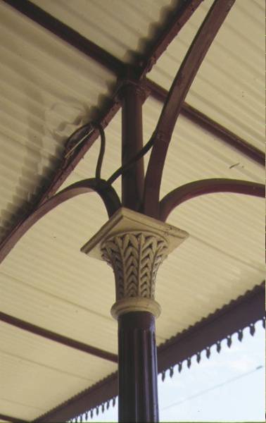 middle brighton railway station church street brighton verandah detail nov1998