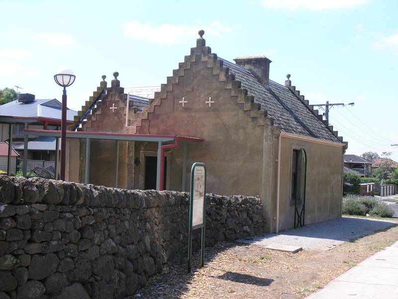 OVERNEWTON GATEHOUSE SOHE 2008