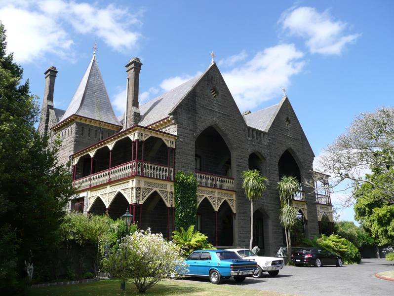 BISHOPS PALACE SOHE 2008