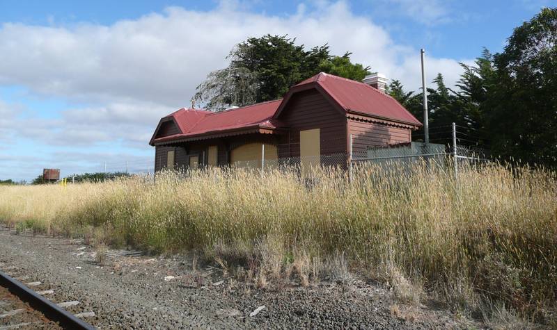 PIRRON YALLOCK RAILWAY STATION COMPLEX SOHE 2008