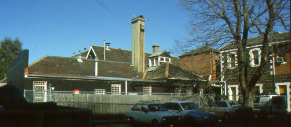 HER2001 001296 rvib st kilda rd rear view 2001