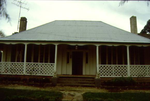 H00266 moranghurk h266 house from north july 2001