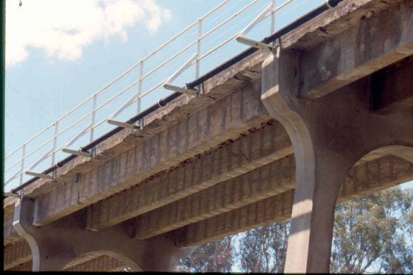 H01986 janevale bridge from sw girders jan02