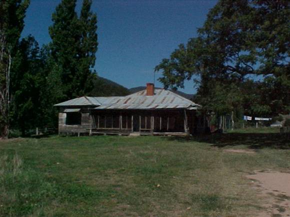 H01832 thologolong homestead mar02 pm1