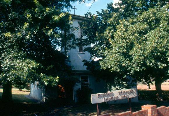H01992 templer church hall front 2002
