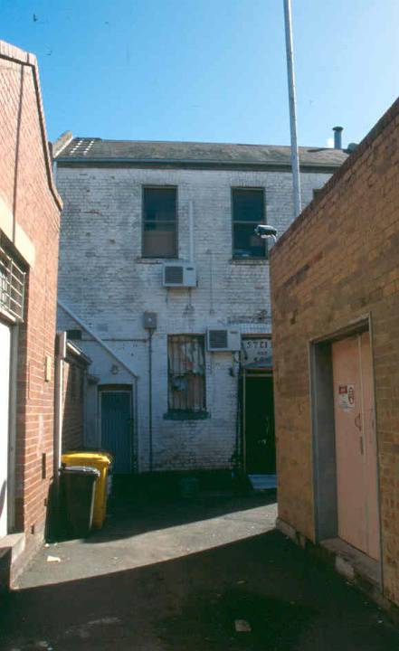 H01991 la mama theatre carlton from  south row 2002