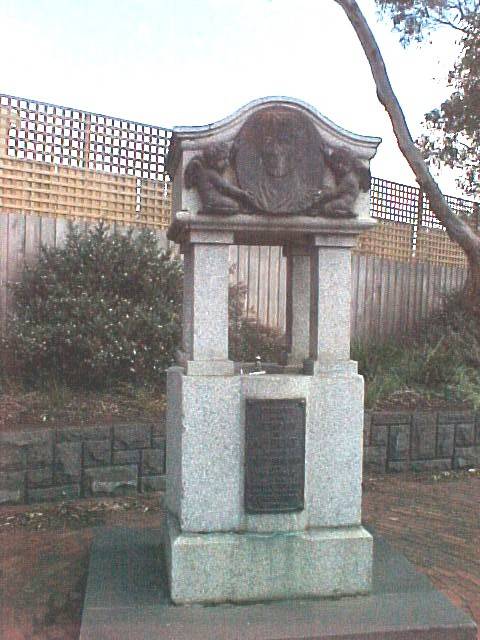 H02023 tommy bent mrs memorial fountain aug2002