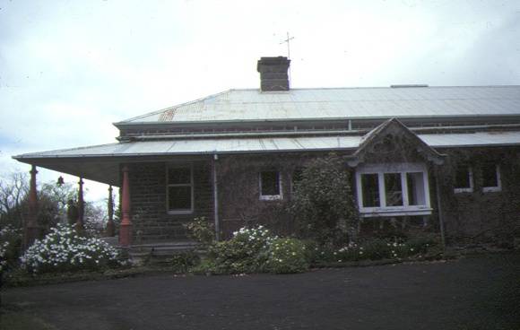 1 purrumbete camperdown homestead side view