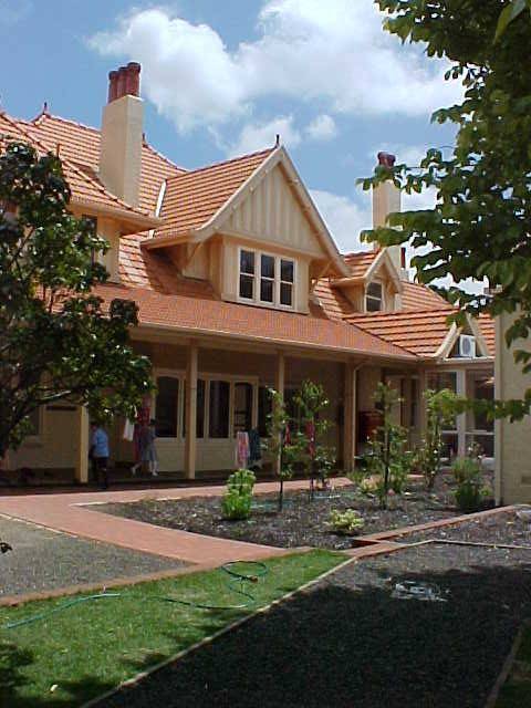 H01178 myrniong  back2 feb2003