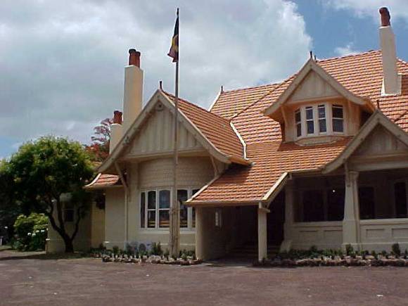 H01178 myrniong  front2 feb2003