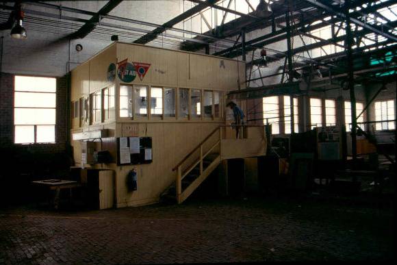 h02031 preston tramway workshops int foreman s office may03 aj