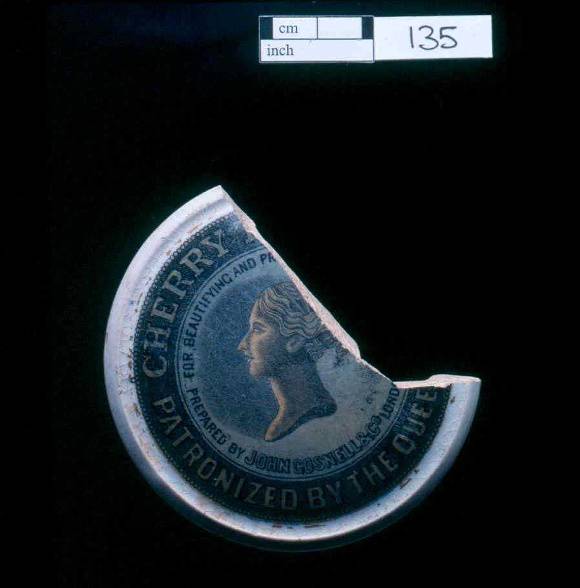 h01889 gisborne mains artefacts cosmetic lid