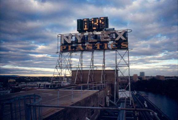 h02049 nylex sign 04