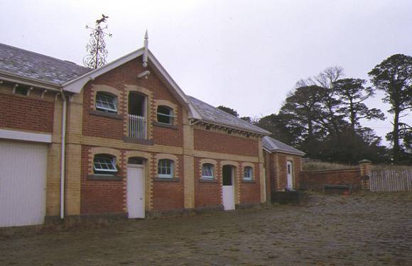 st agnes homestead calder hwy kyneton stables entrance jul1999