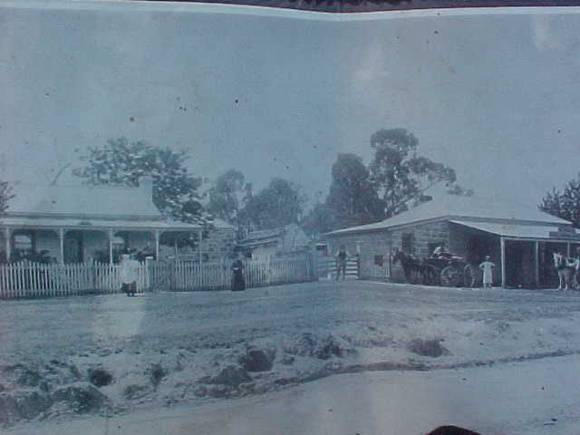 h02038 black  springs bakery beechworth bakery house barn