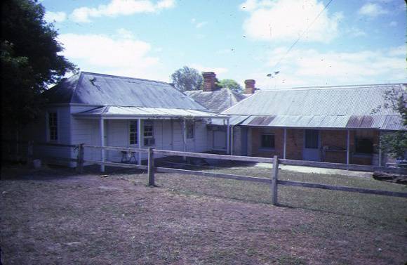 the briars nepean hwy mornington courtyard jan1985