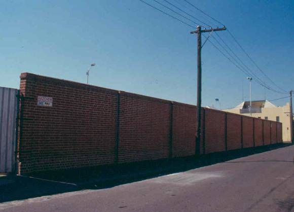 h01687 fitzroy pool wall