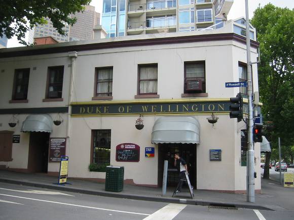 h01175 duke of wellington 1850 building 0104 mz