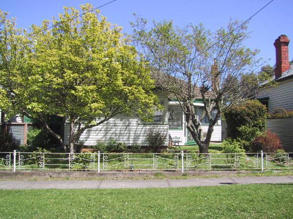 412 Talbot Street South