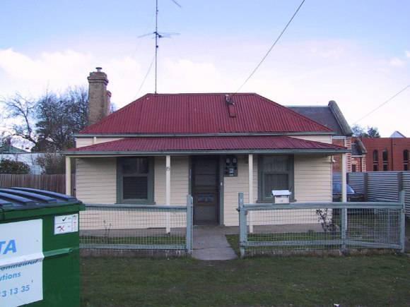 15 Otway Street North