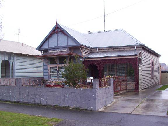 326 Humffray Street South