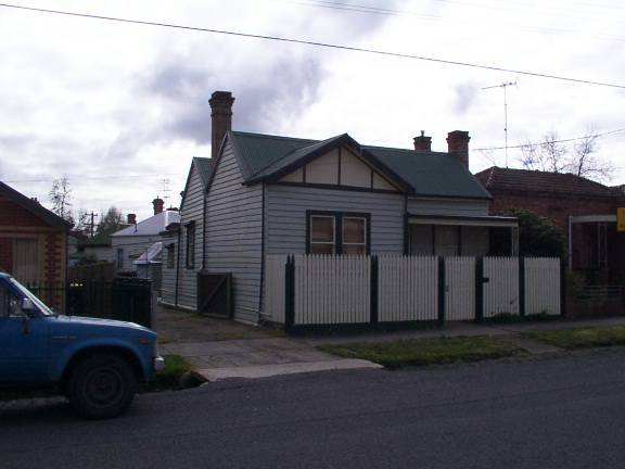 504 Humffray Street South