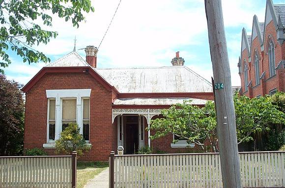204 Macarthur Street