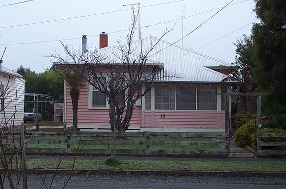 12 Inkerman Street