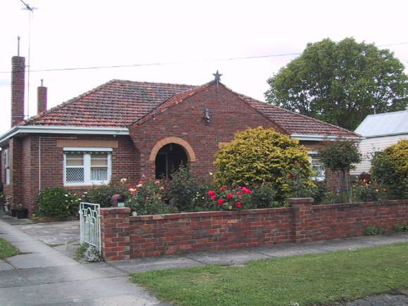 505 Ascot Street South