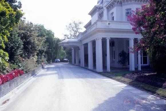 h01619 airlie domain road south yarra along driveway she project 2004