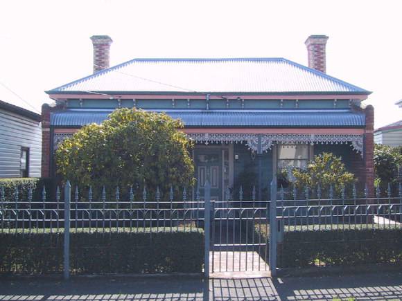 105 Humffray Street North