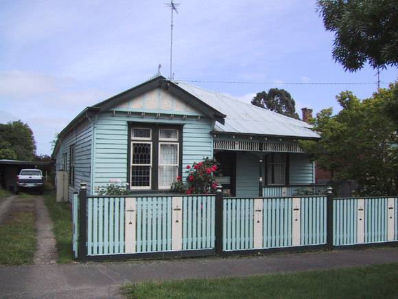 510 Drummond Street South
