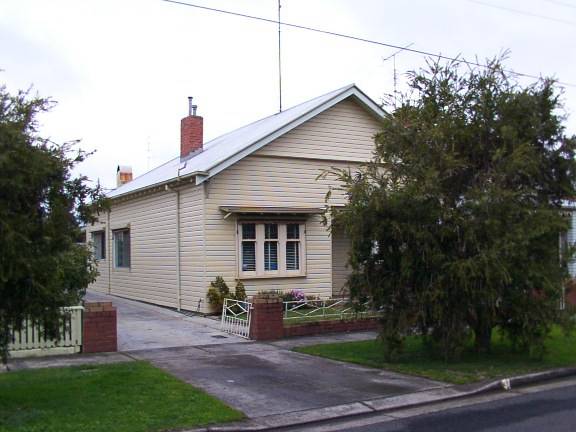 31- Anderson Street East
