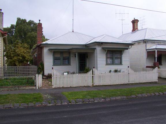 24 Steinfeld Street South
