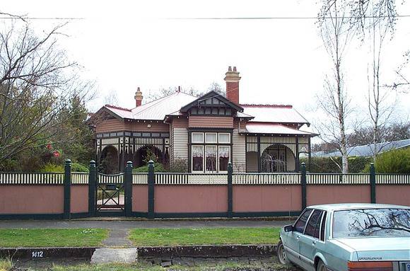 1412 Sturt Street