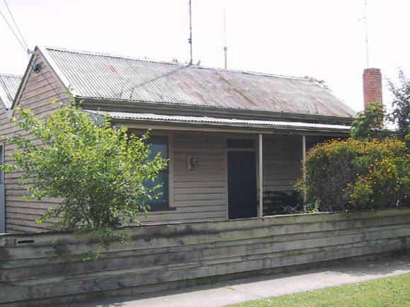 208 Darling Street