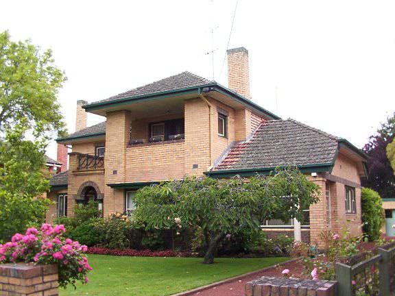 1533 Sturt Street