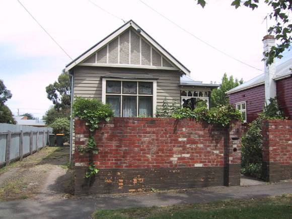 312 Errard Street South