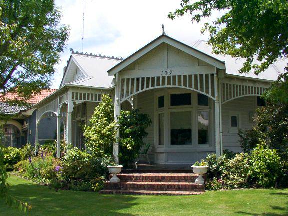 137 Wendouree Parade