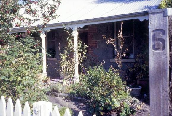 barwon paper mill complex lower paper mills road fyansford no 42 workers cottage close up she project 2003