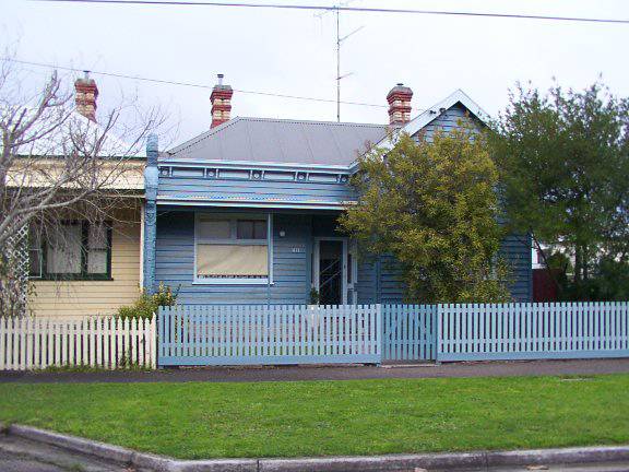 411 Humffray Street South