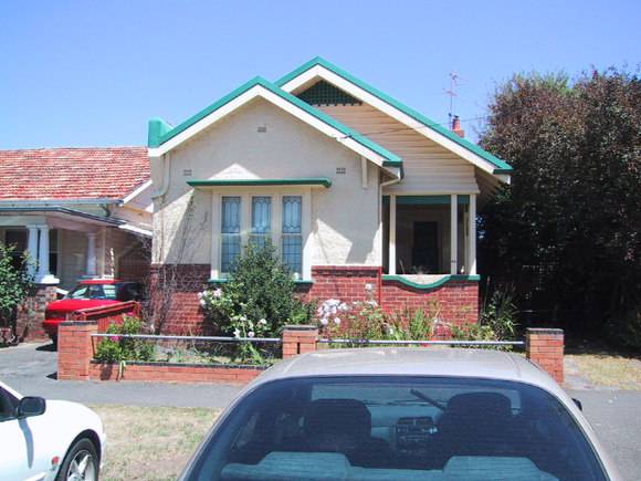 26 Raglan Street South