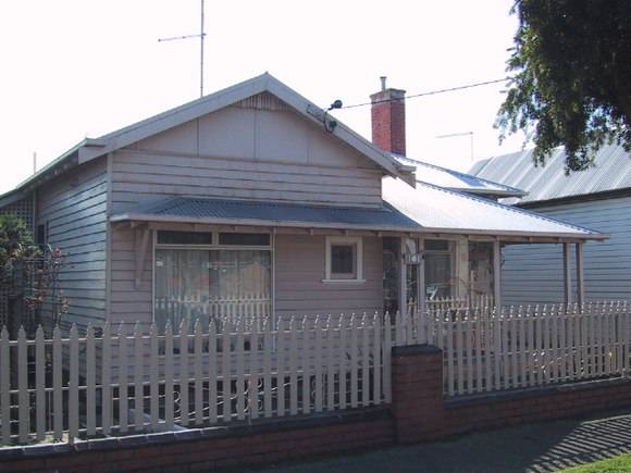 101 Humffray Street North